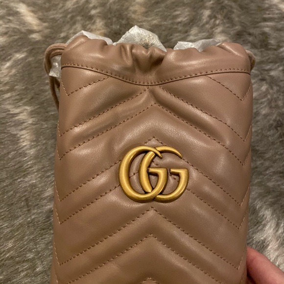 Gucci GG Marmont Mini Bucket Bag - Picture 2 of 8